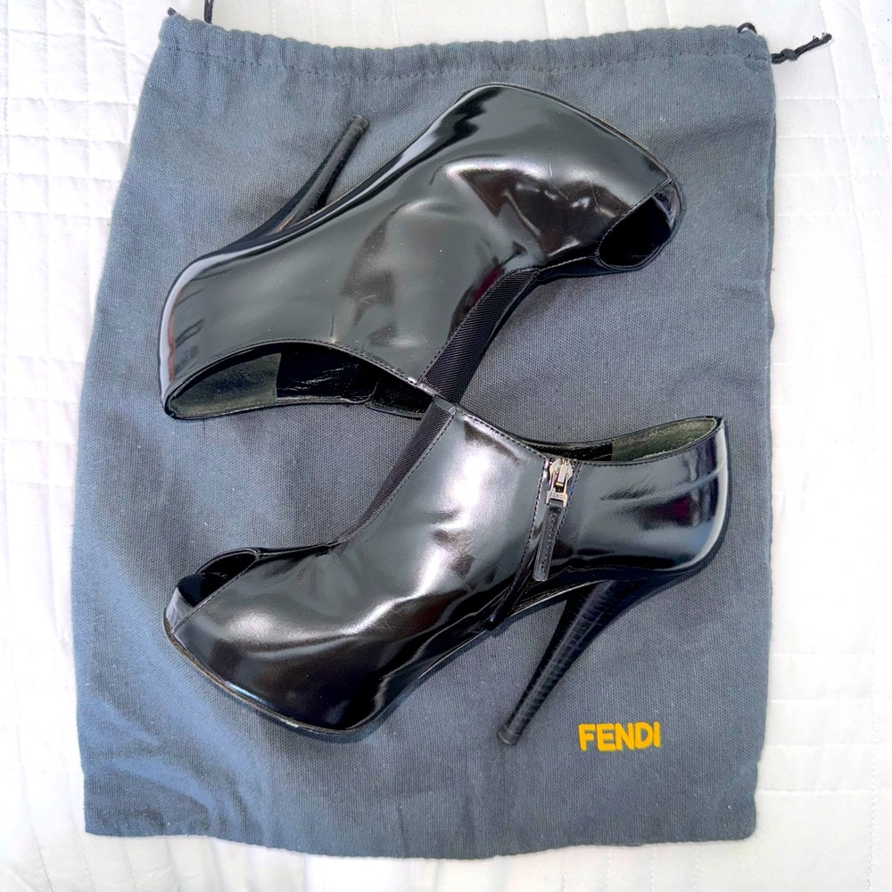 🖤 Fendi Peep Toe Booties and dust bag Size 6